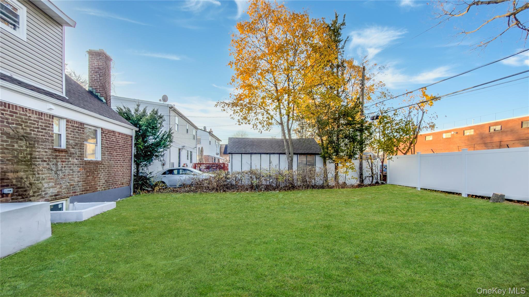 Single Family Circle  Nassau County, NY 11550, MLS-939378-35