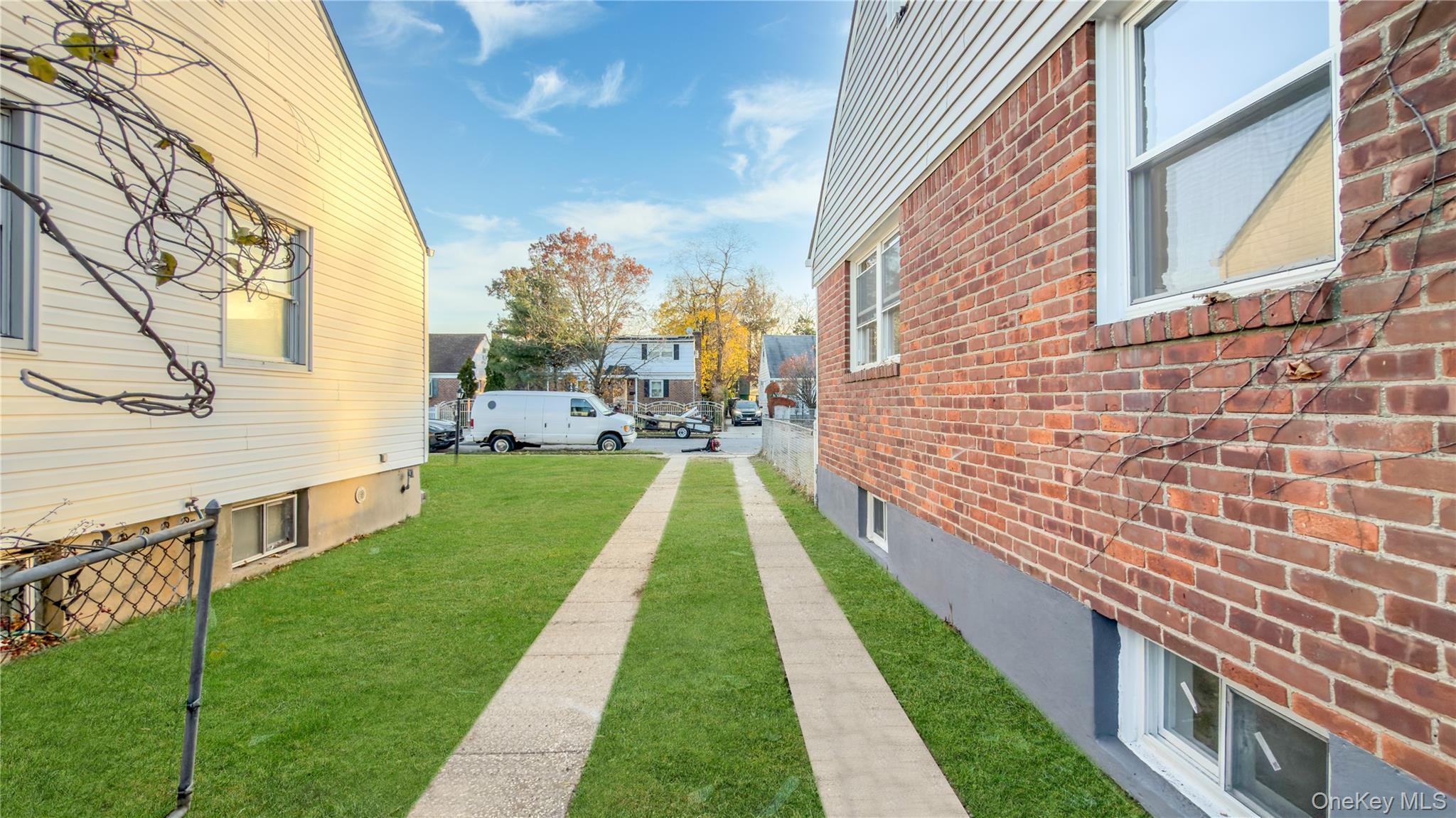 Single Family Circle  Nassau County, NY 11550, MLS-939378-42