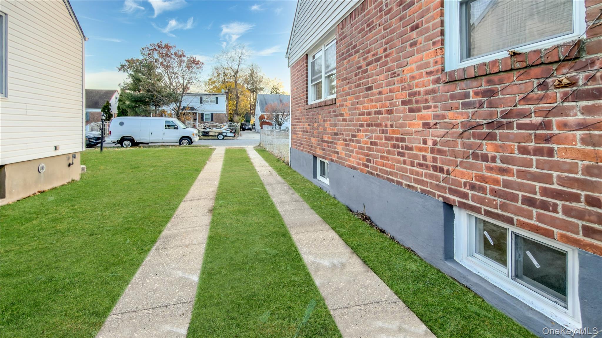 Single Family Circle  Nassau County, NY 11550, MLS-939378-47