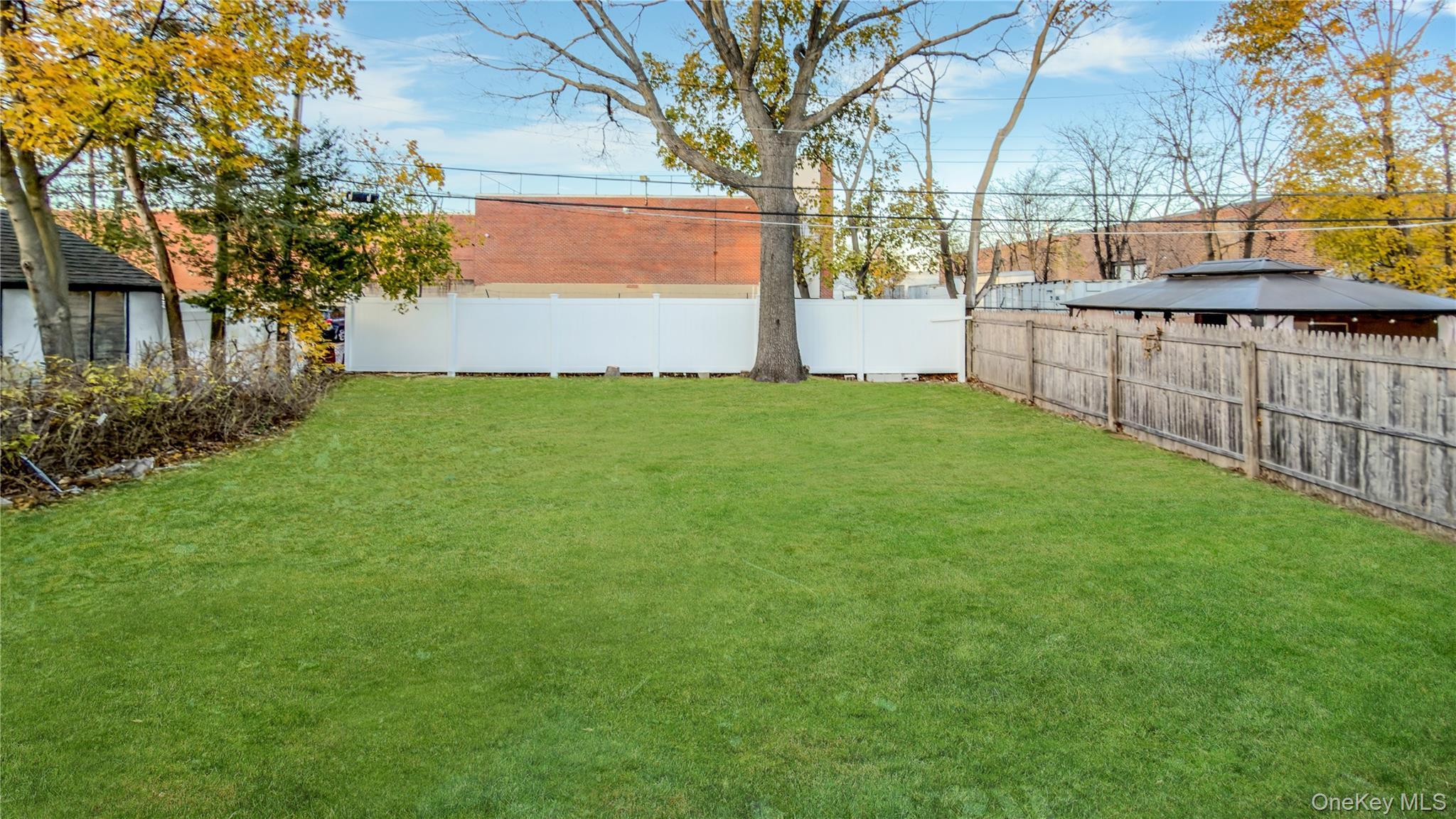 Single Family Circle  Nassau County, NY 11550, MLS-939378-48