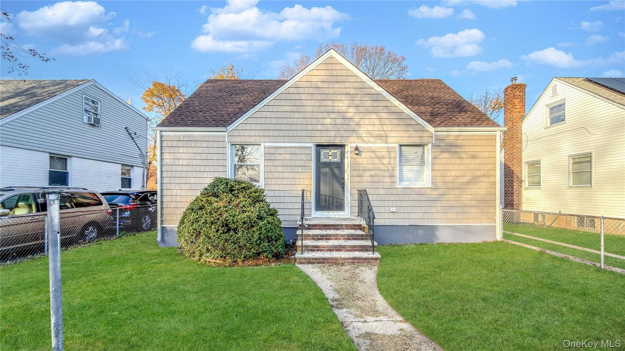 Single Family Circle  Nassau County, NY 11550, MLS-939378-5