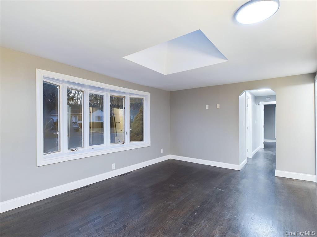 Single Family Clinton Suffolk County, NY 11772, MLS-939382-11