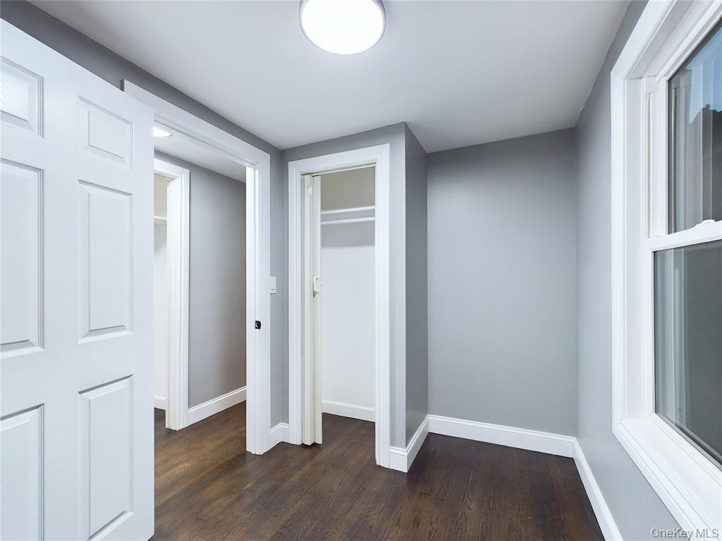 Single Family Clinton Suffolk County, NY 11772, MLS-939382-19