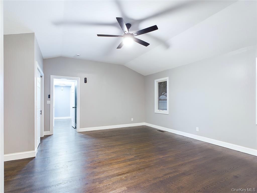 Single Family Clinton Suffolk County, NY 11772, MLS-939382-28