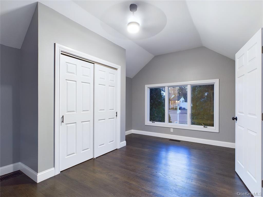 Single Family Clinton Suffolk County, NY 11772, MLS-939382-4