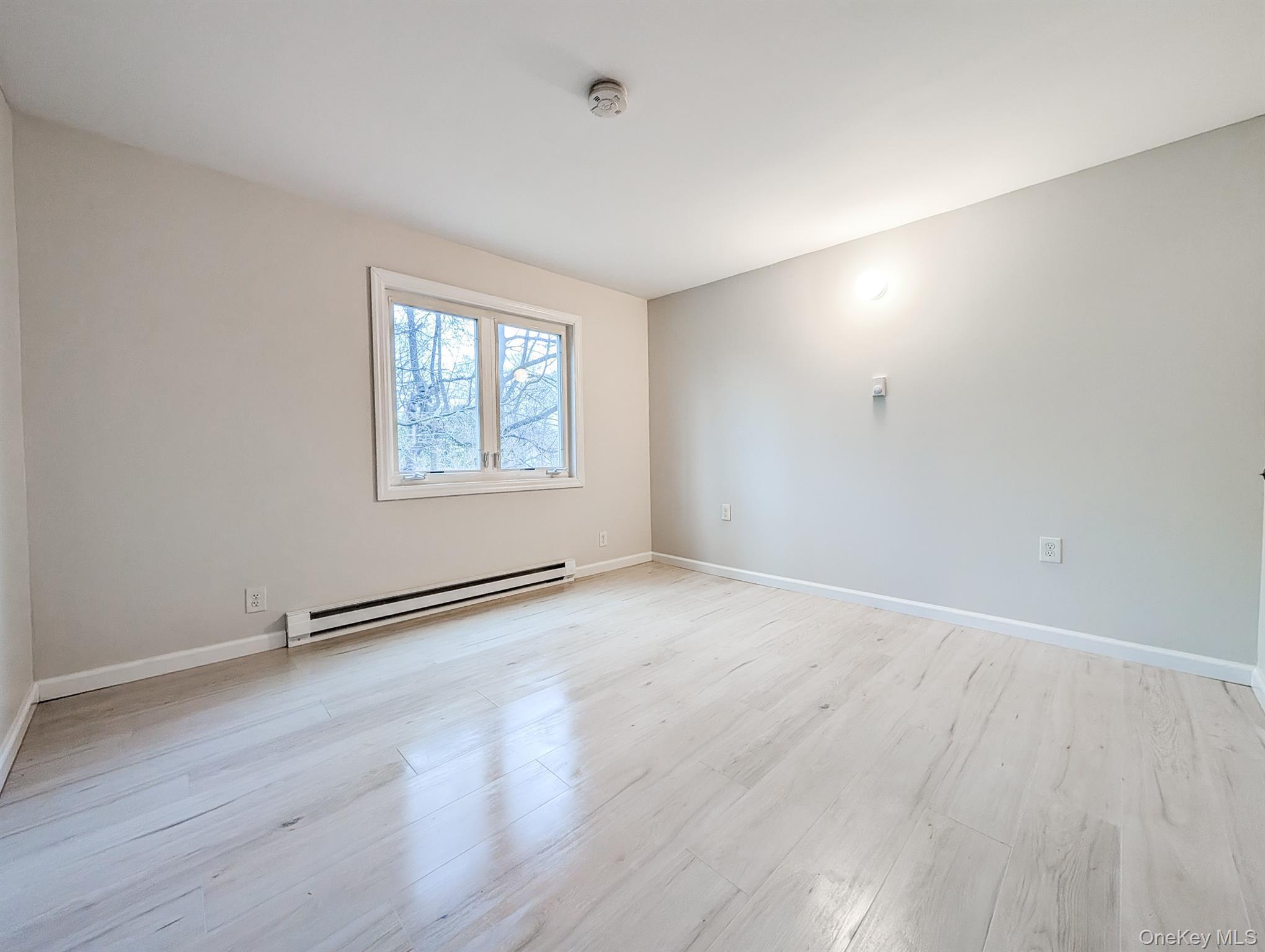 Single Family Joshuas Suffolk County, NY 11722, MLS-939399-10