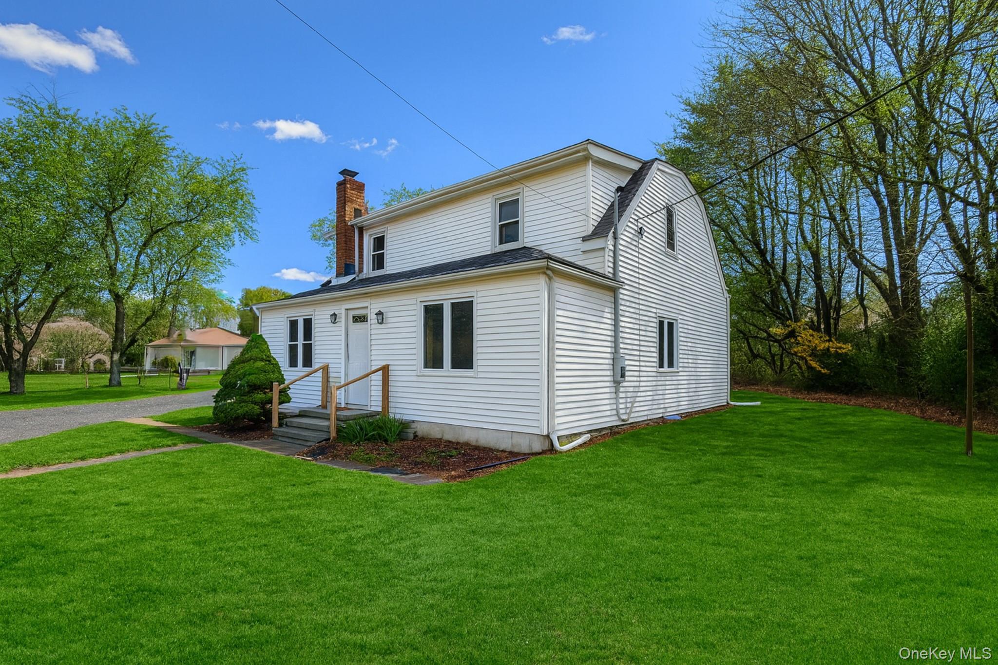 Single Family Joshuas Suffolk County, NY 11722, MLS-939399-2