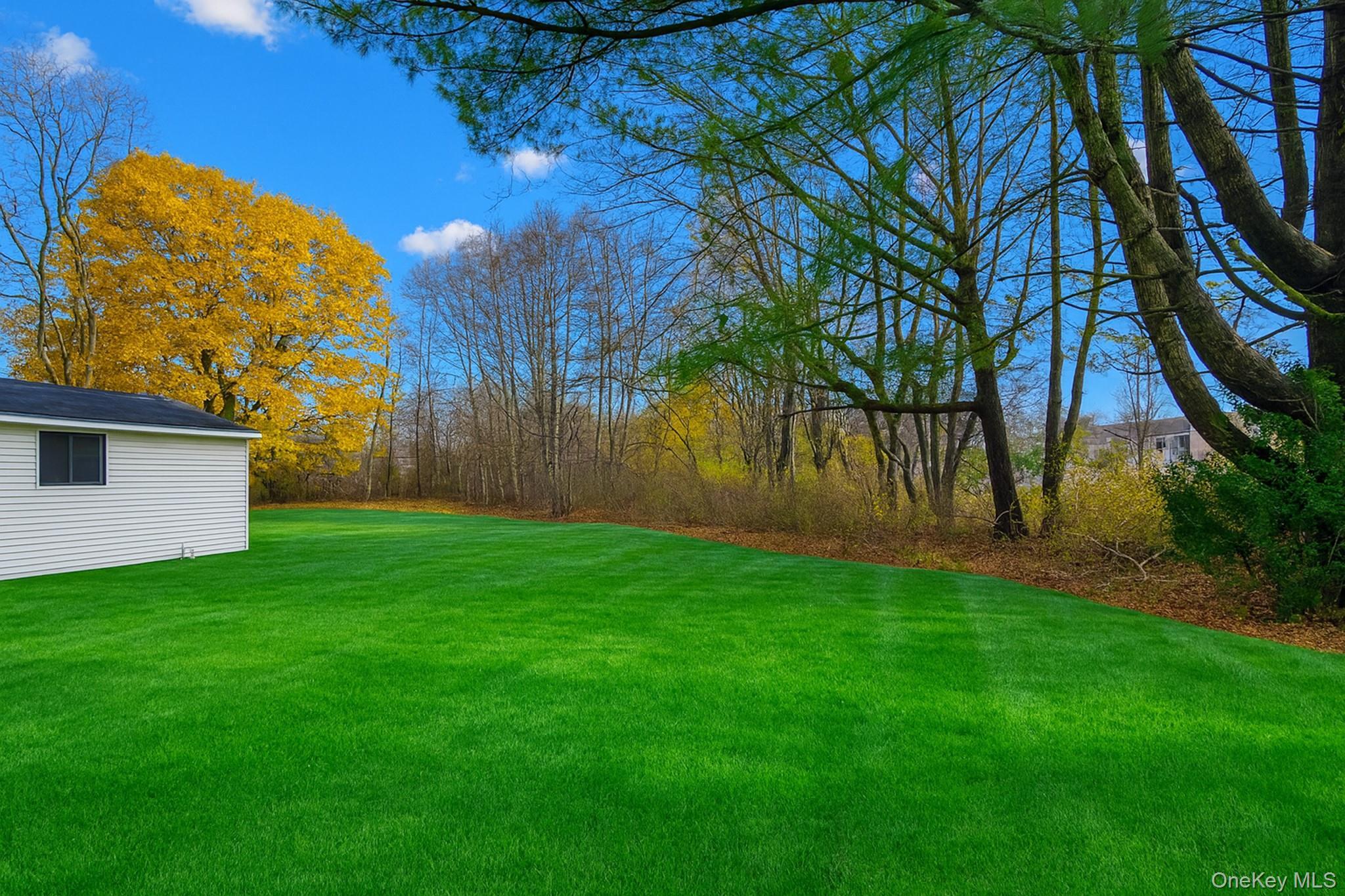 Single Family Joshuas  Suffolk County, NY 11722, MLS-939399-23