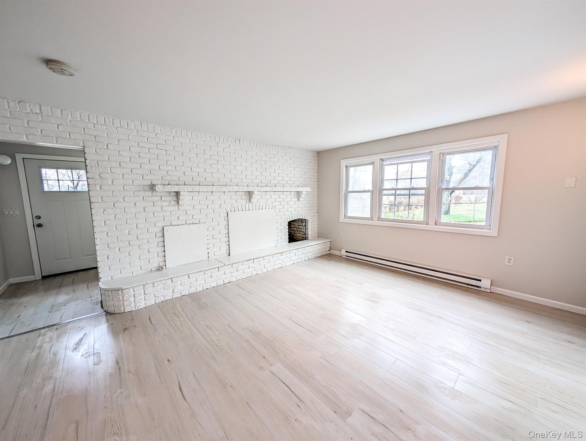 Single Family Joshuas Suffolk County, NY 11722, MLS-939399-4