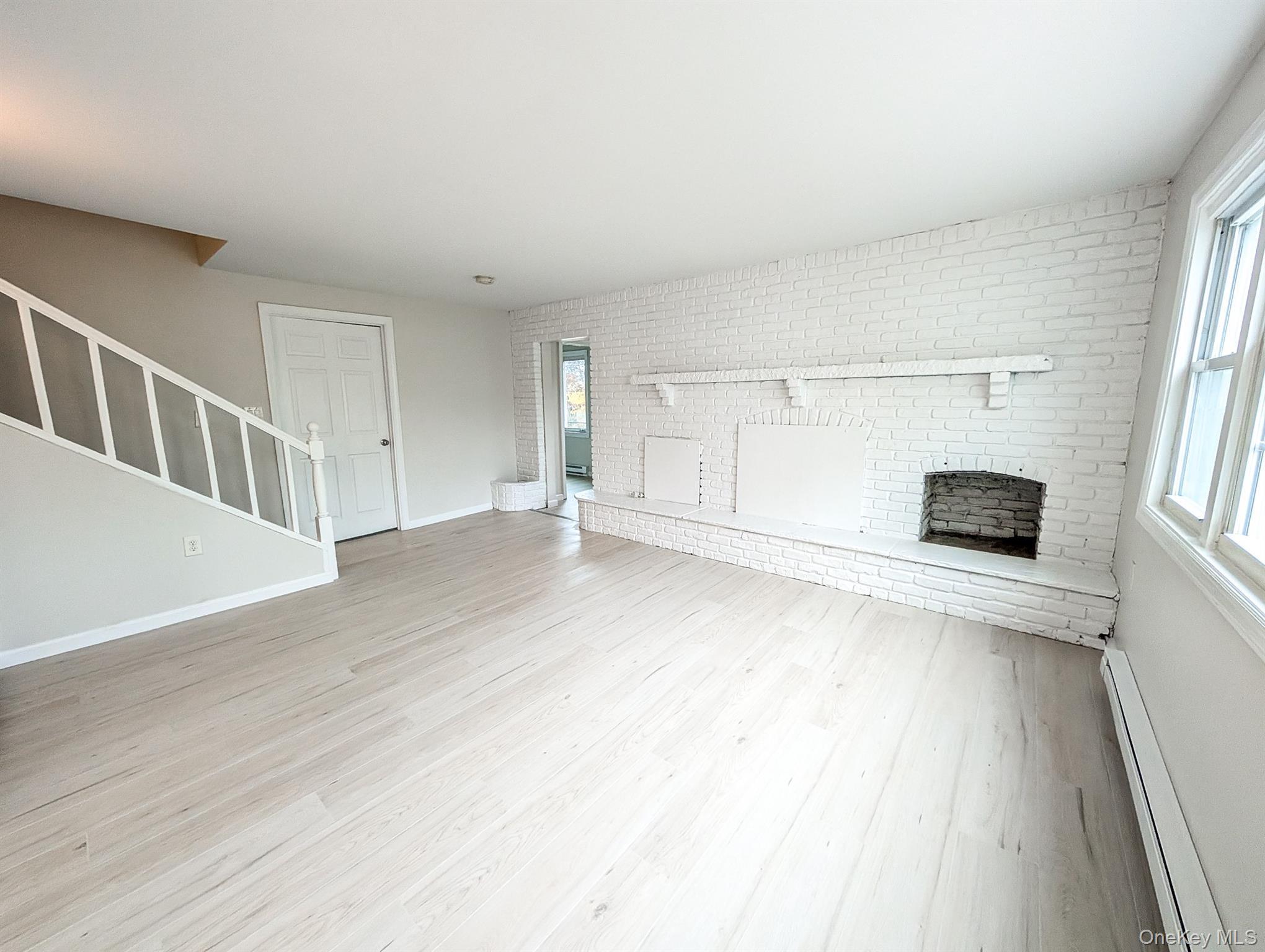 Single Family Joshuas Suffolk County, NY 11722, MLS-939399-5