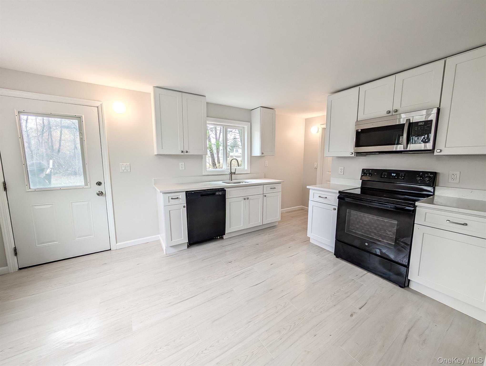 Single Family Joshuas Suffolk County, NY 11722, MLS-939399-6