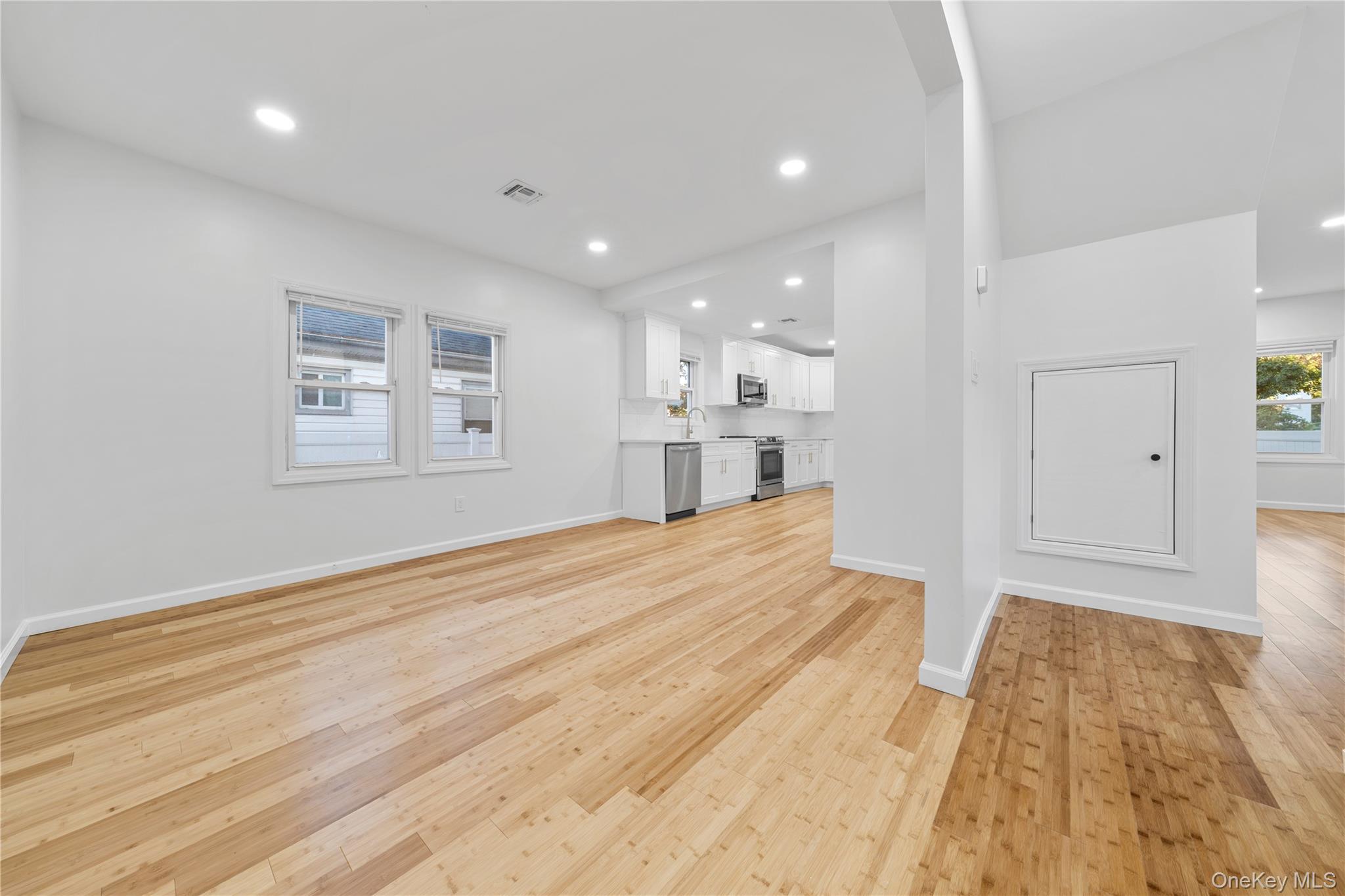 Single Family Lincoln  Nassau County, NY 11575, MLS-939430-3