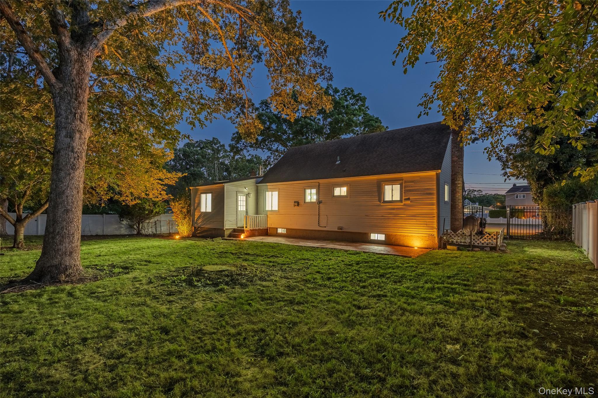 Single Family Ronald Suffolk County, NY 11701, MLS-939446-27