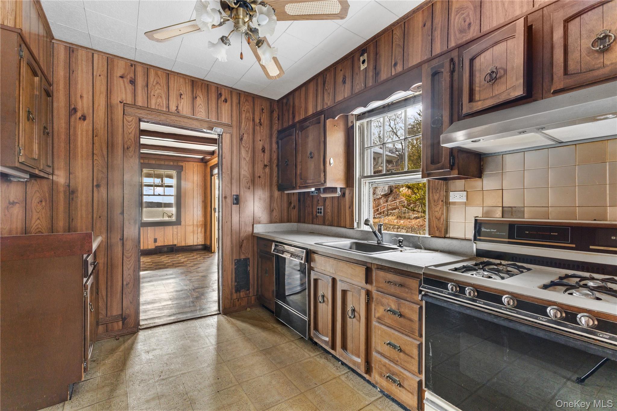 Single Family Shore  Putnam County, NY 10579, MLS-939455-8