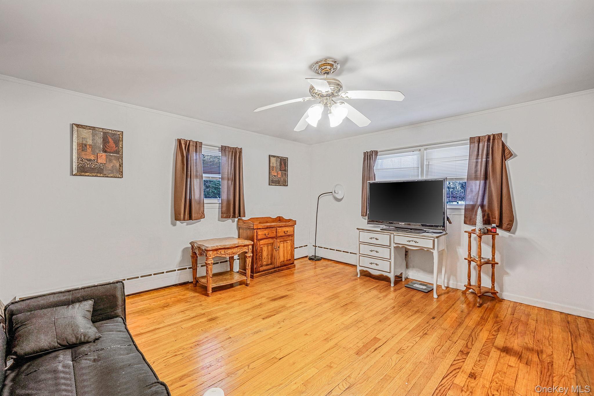 Single Family Coram Swezeytown Suffolk County, NY 11727, MLS-939457-16