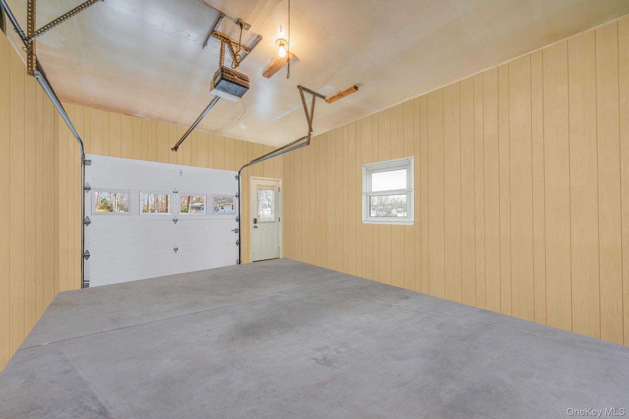 Single Family Coram Swezeytown Suffolk County, NY 11727, MLS-939457-23