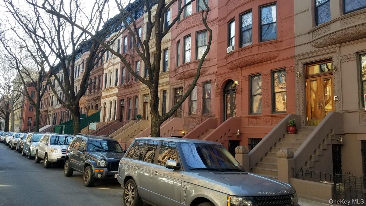 Condo W 137th Street Manhattan, NY 10030, MLS-939464-24