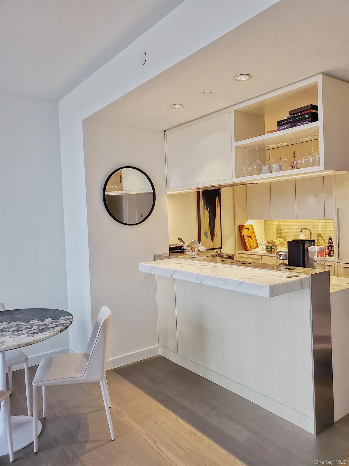 Apartment South Street  Manhattan, NY 10002, MLS-939489-5