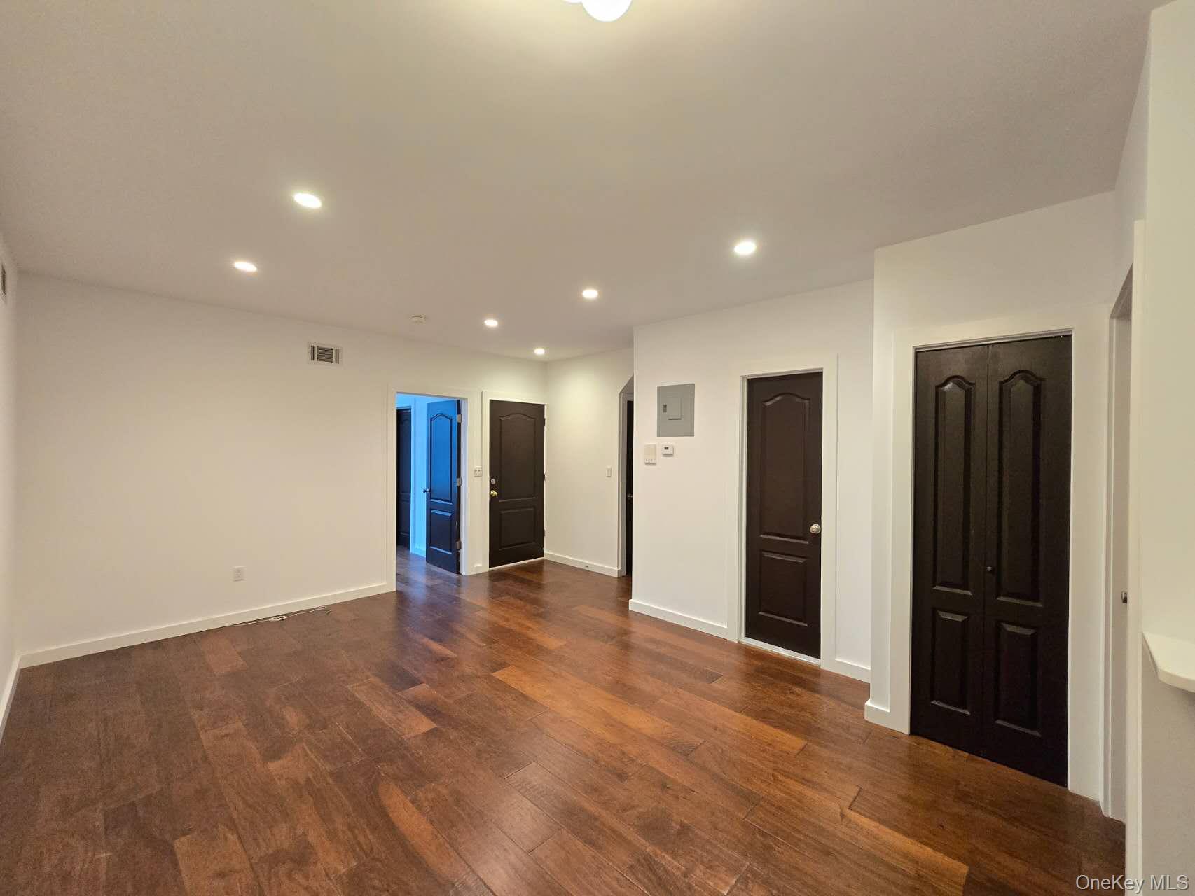 Single Family Noll  Brooklyn, NY 11206, MLS-939497-20