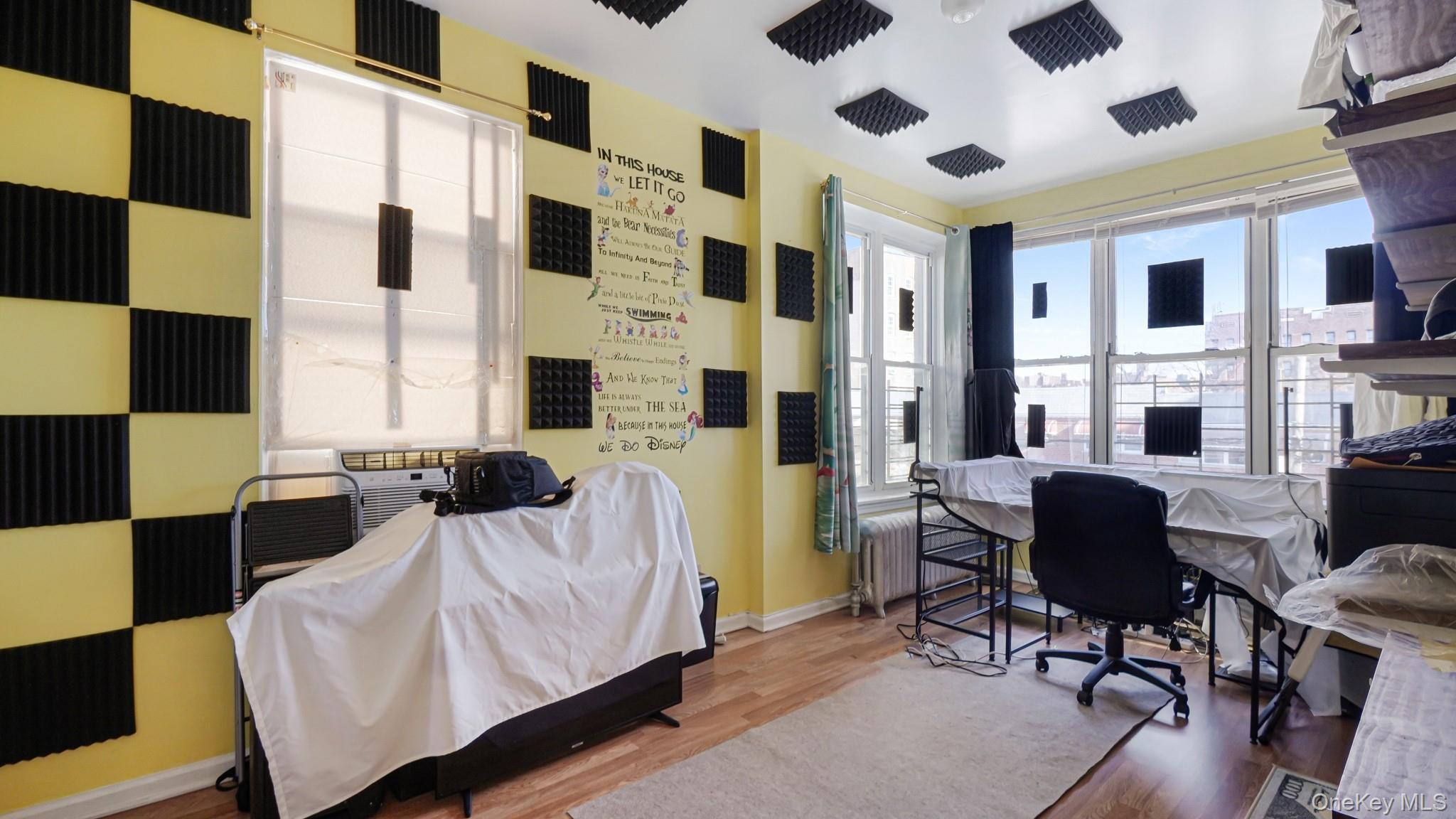 Single Family Commonwealth Bronx, NY 10472, MLS-939500-15