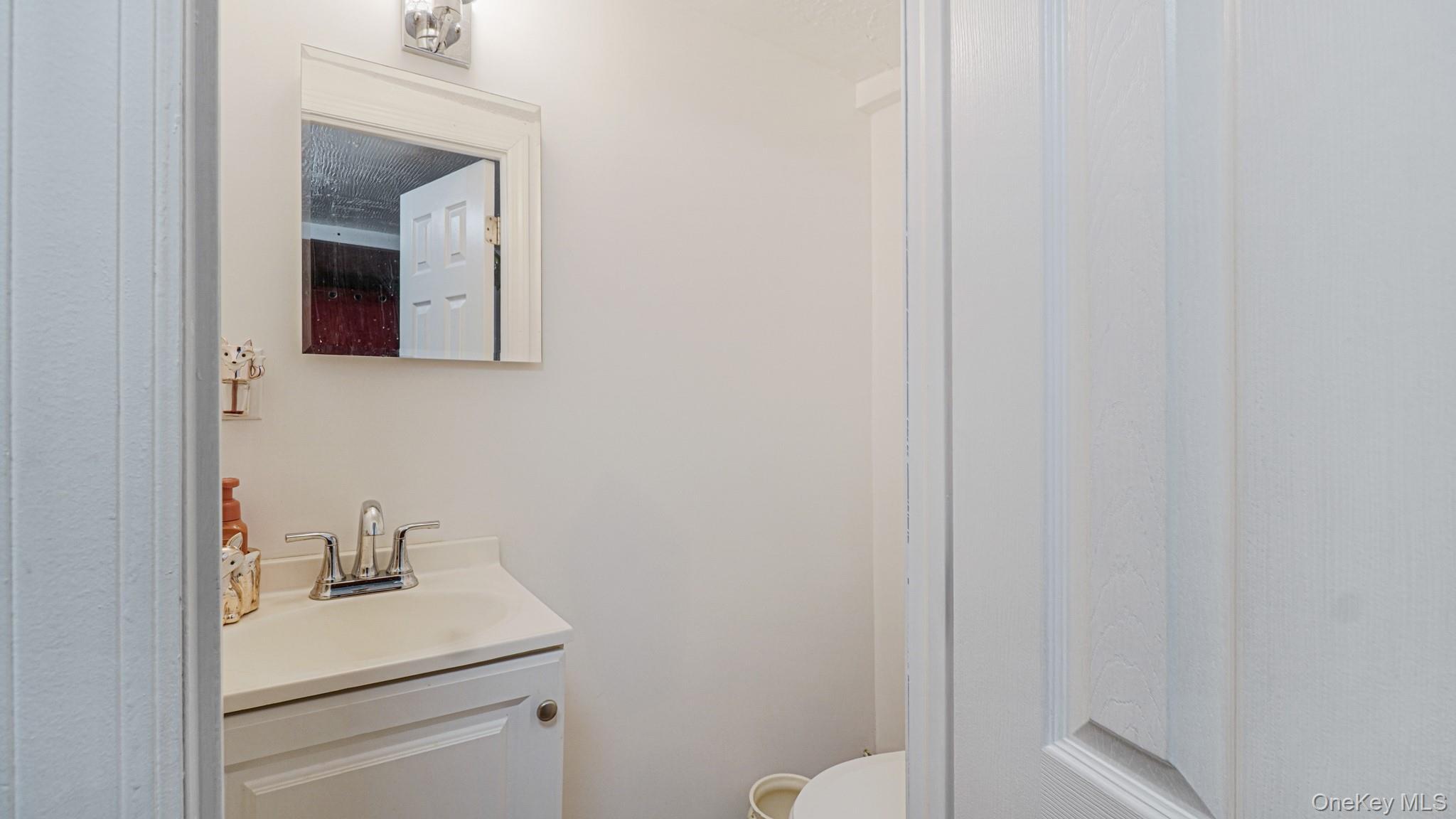 Single Family Commonwealth Bronx, NY 10472, MLS-939500-24