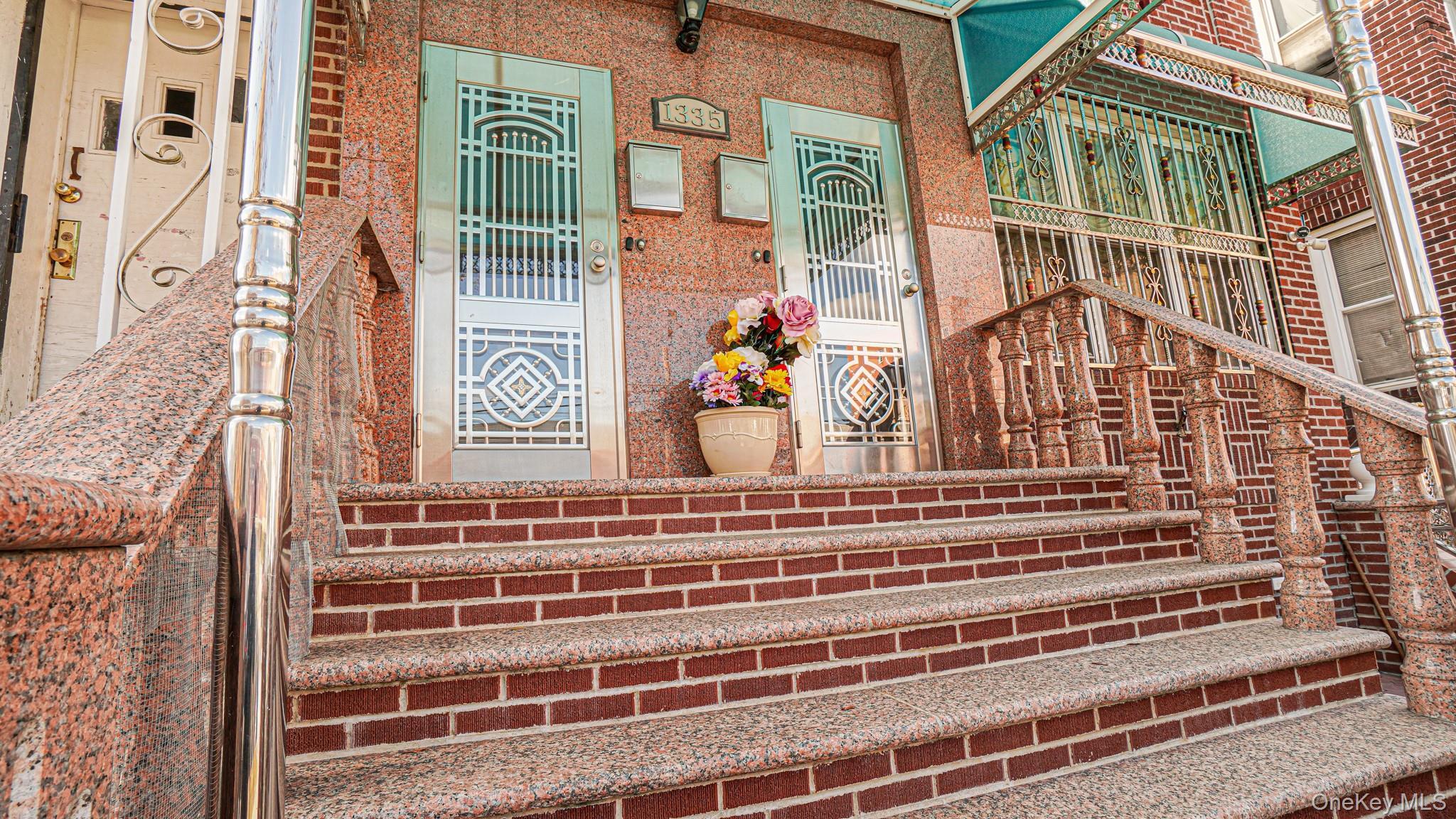 Single Family Commonwealth Bronx, NY 10472, MLS-939500-3