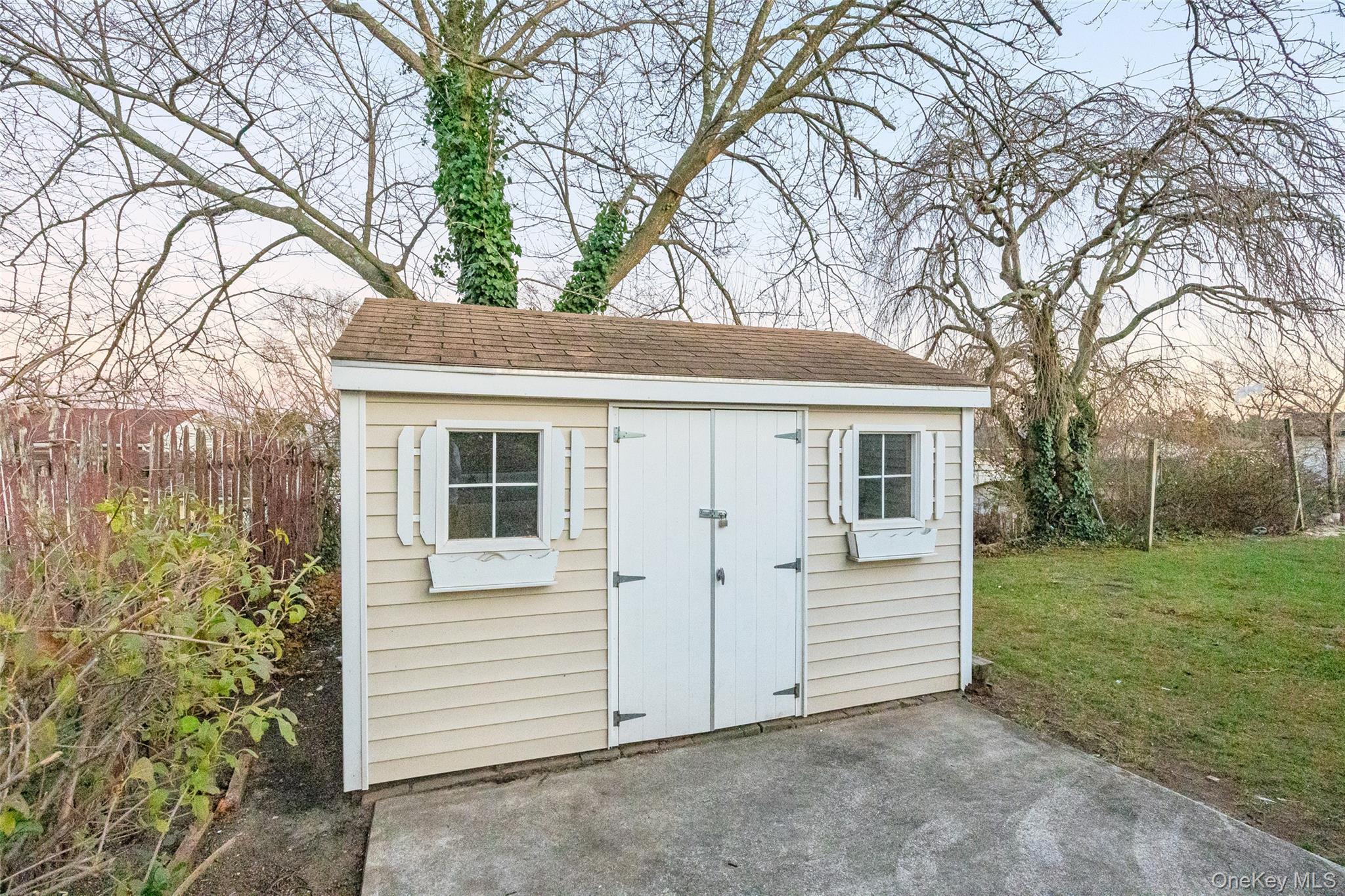 Single Family Hilltop Suffolk County, NY 11717, MLS-939512-28