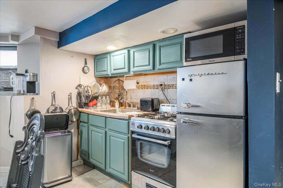 Single Family 92nd  Brooklyn, NY 11209, MLS-939556-13