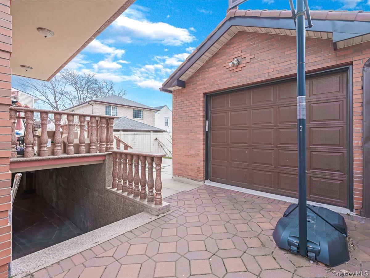 Single Family 45th  Queens, NY 11361, MLS-939584-23