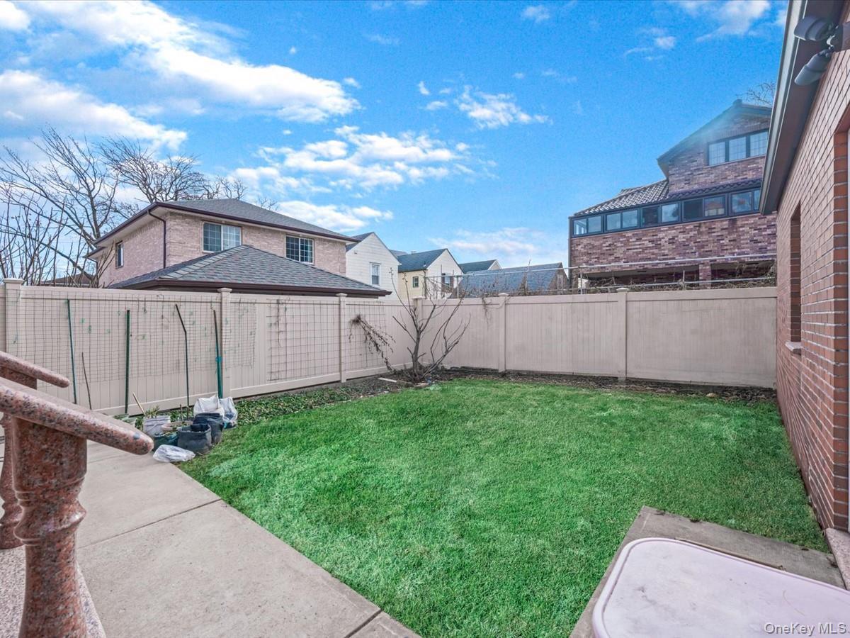 Single Family 45th  Queens, NY 11361, MLS-939584-24
