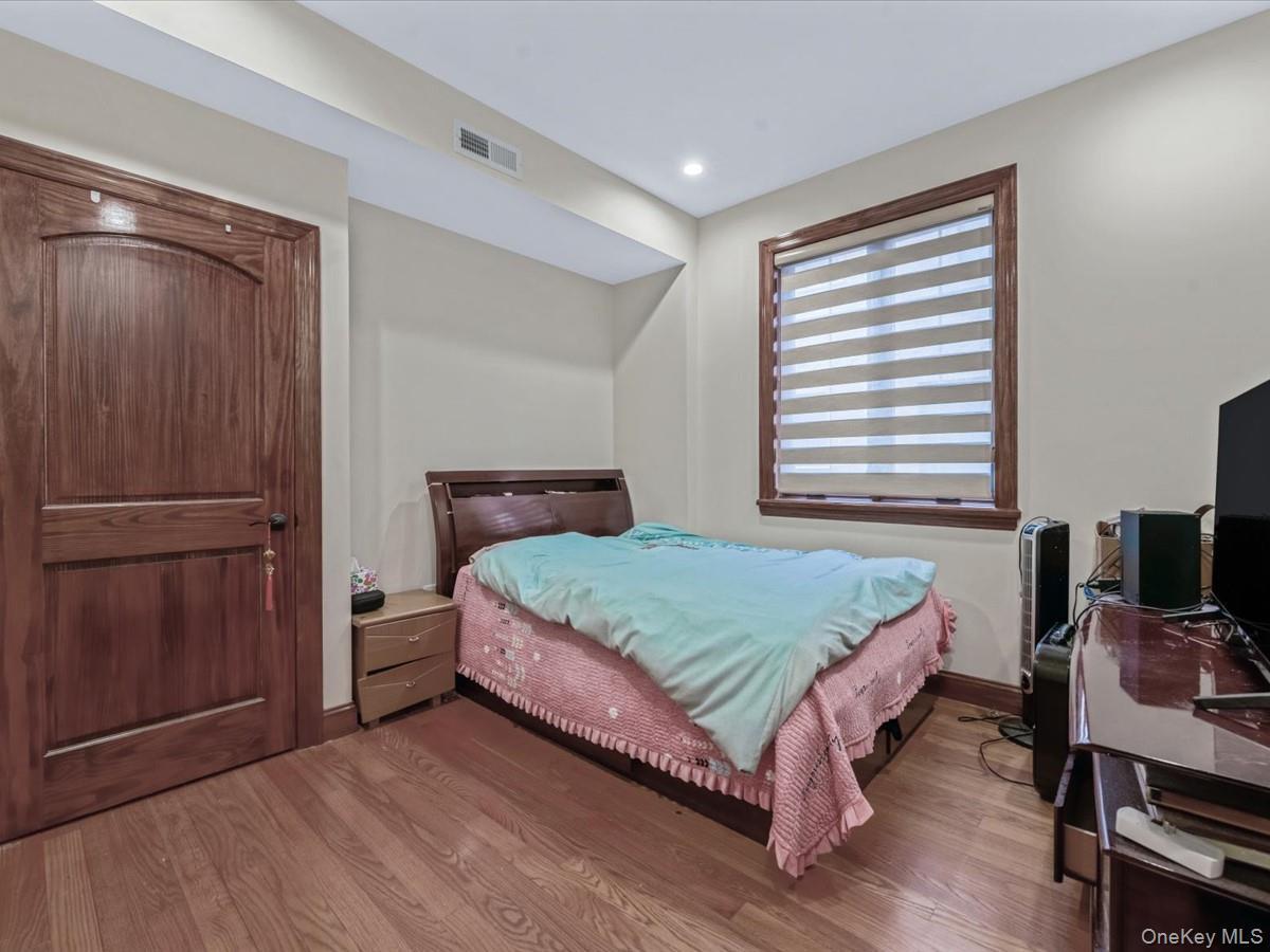 Single Family 45th  Queens, NY 11361, MLS-939584-6