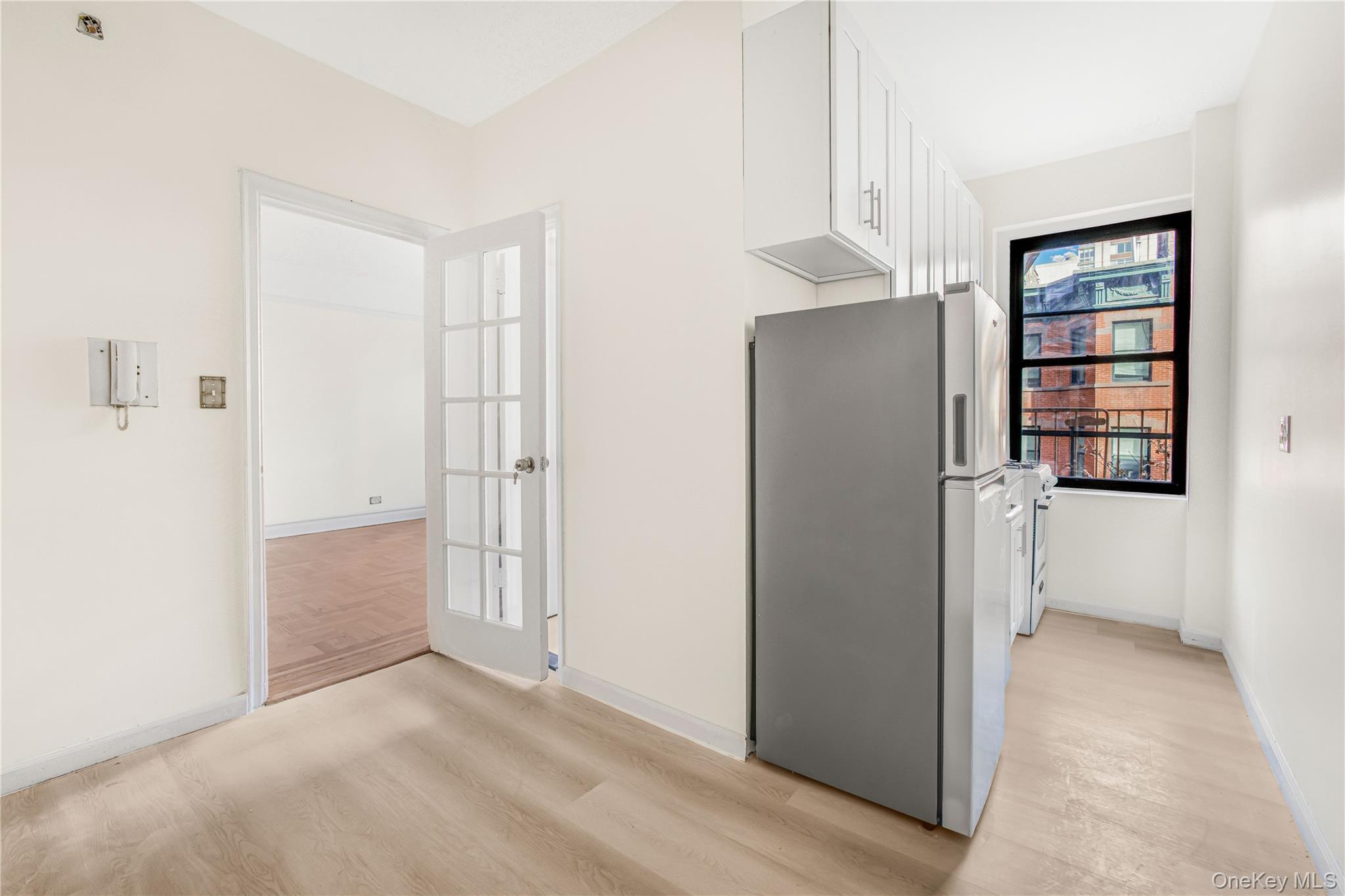 Coop 95th Manhattan, NY 10128, MLS-939595-8