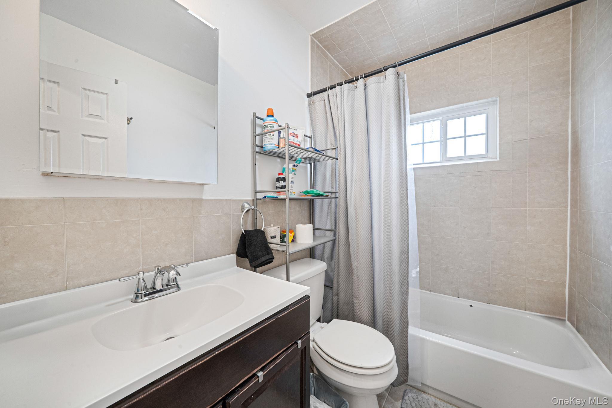 Single Family Satinwood Suffolk County, NY 11722, MLS-939601-14