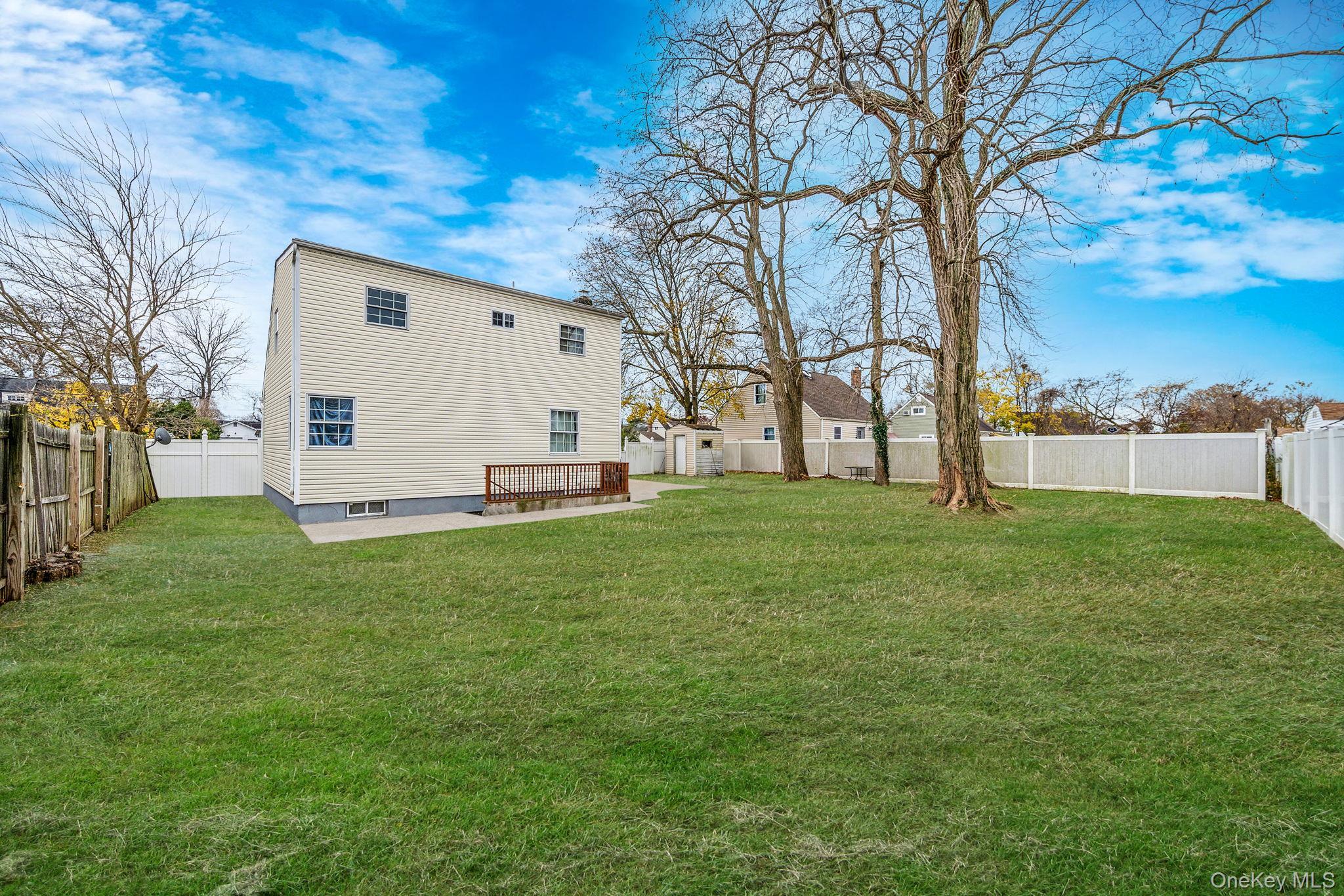 Single Family Satinwood  Suffolk County, NY 11722, MLS-939601-26