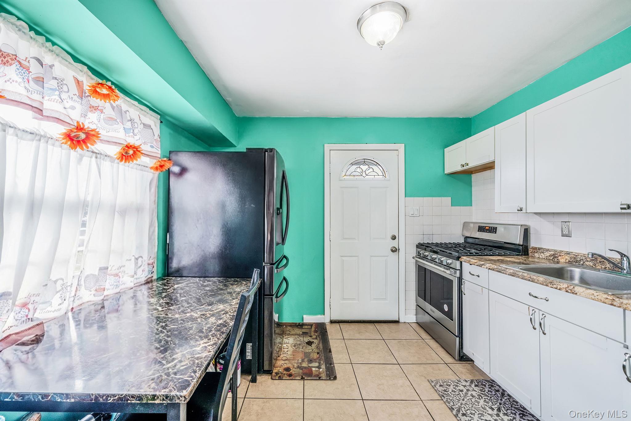 Single Family Satinwood Suffolk County, NY 11722, MLS-939601-7