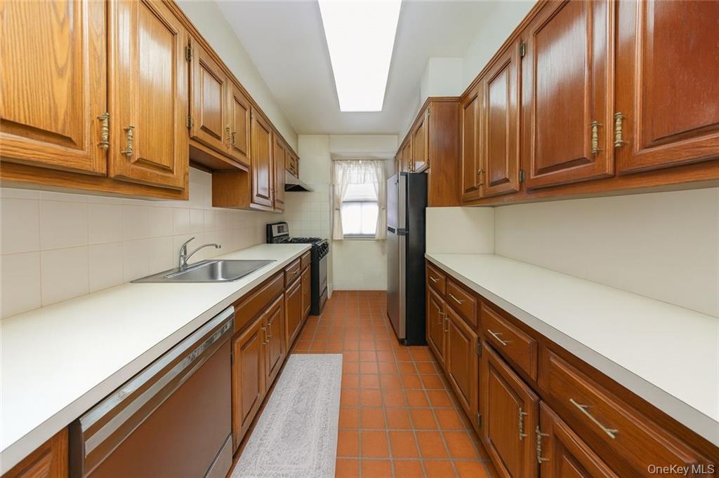 Single Family 22nd  Brooklyn, NY 11229, MLS-939609-4