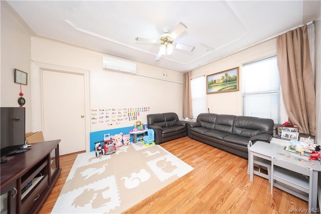 Single Family 22nd  Brooklyn, NY 11229, MLS-939609-8