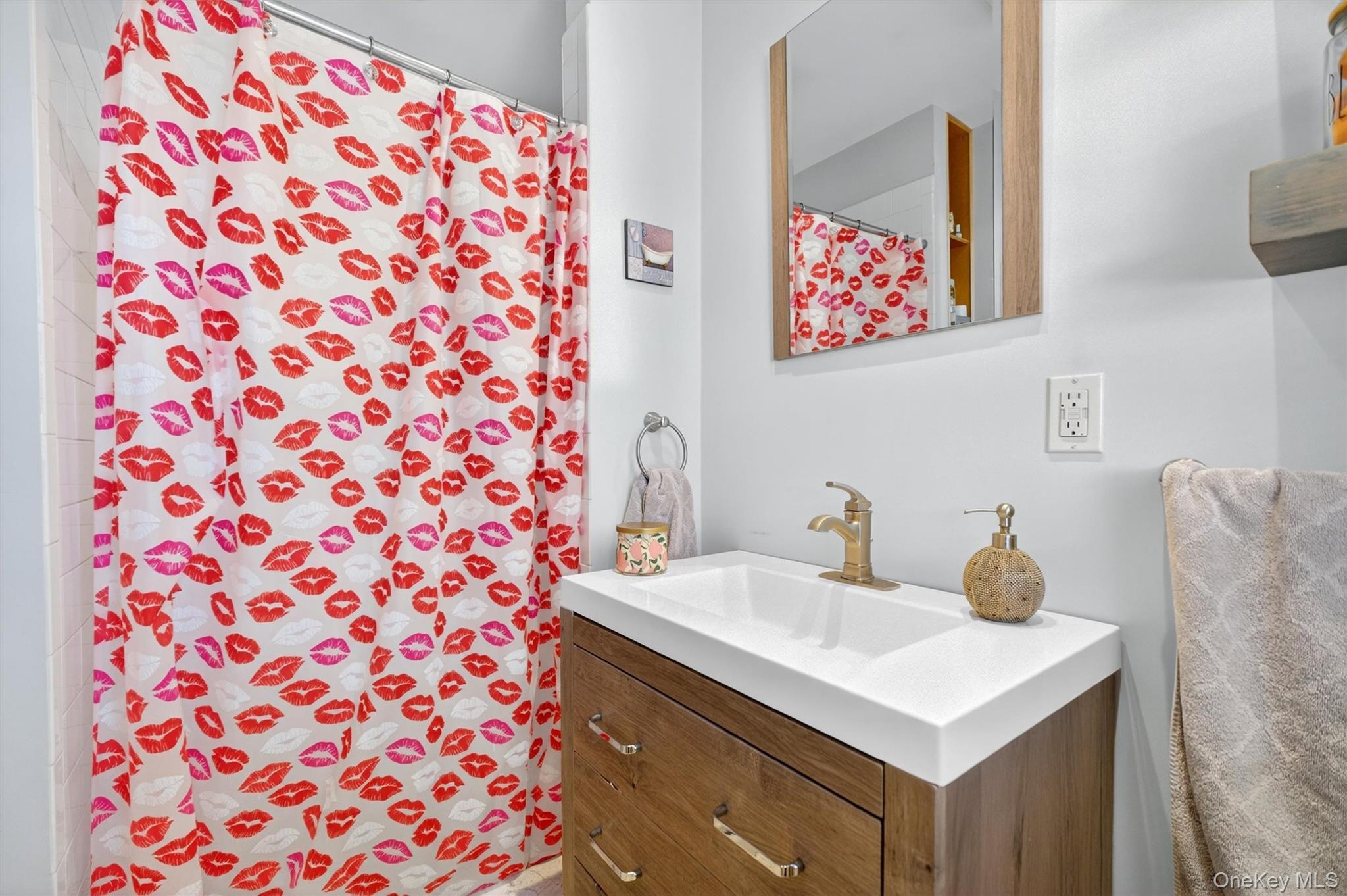 Single Family Hamilton  Putnam County, NY 10512, MLS-939613-17