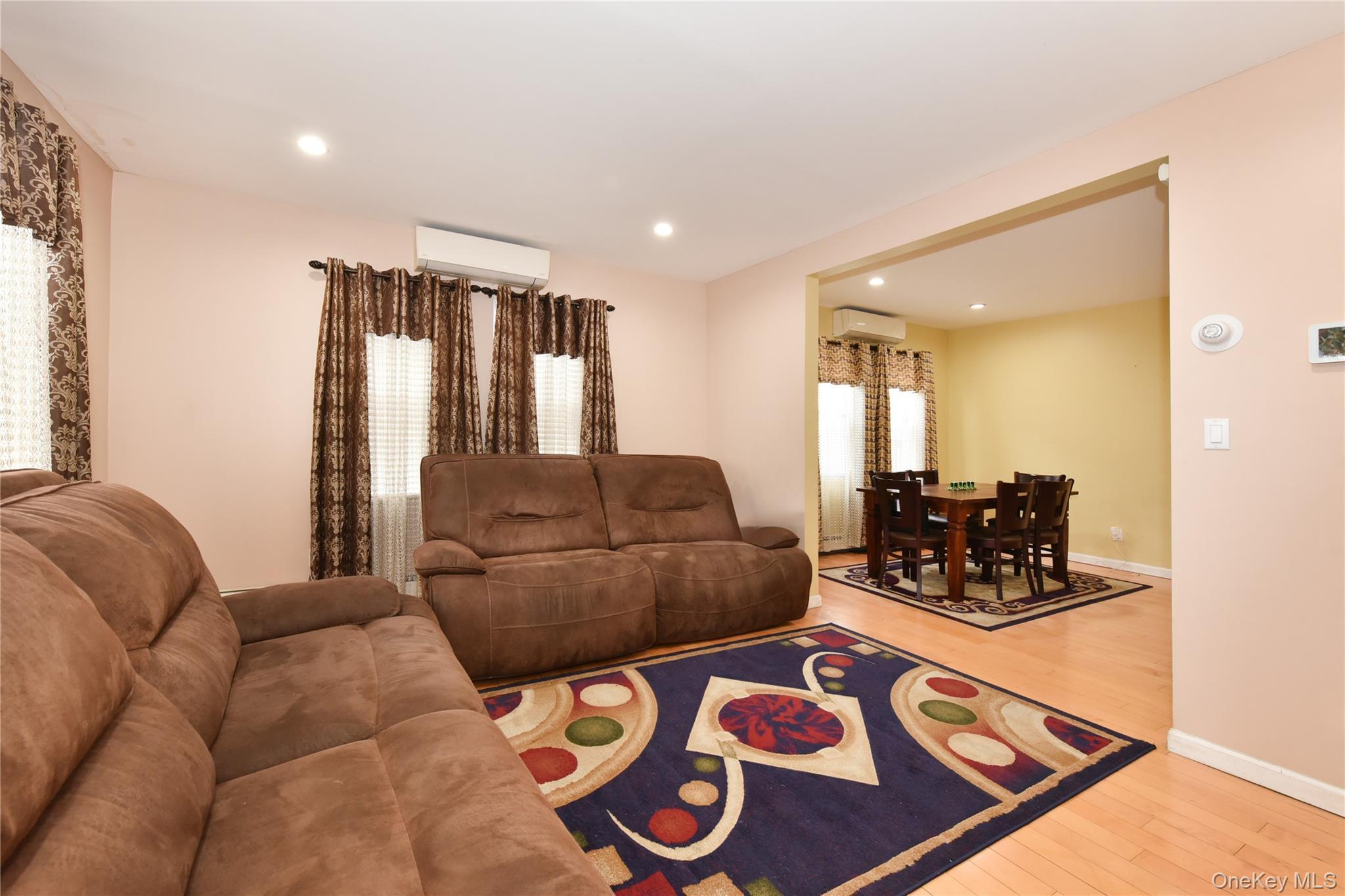 Single Family Stewart Nassau County, NY 11550, MLS-939619-12