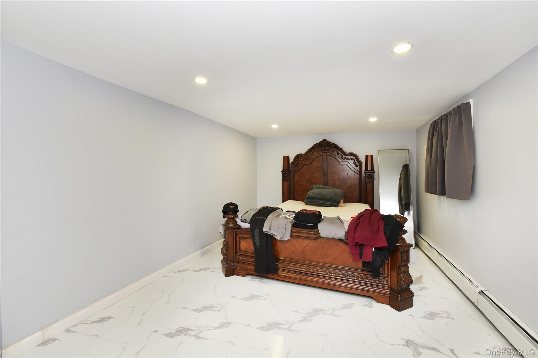 Single Family Stewart Nassau County, NY 11550, MLS-939619-25