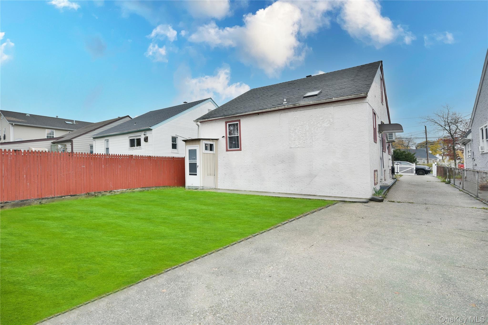 Single Family Stewart Nassau County, NY 11550, MLS-939619-28