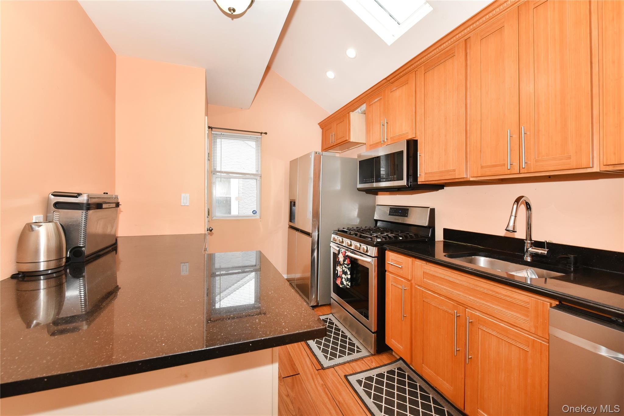 Single Family Stewart Nassau County, NY 11550, MLS-939619-6