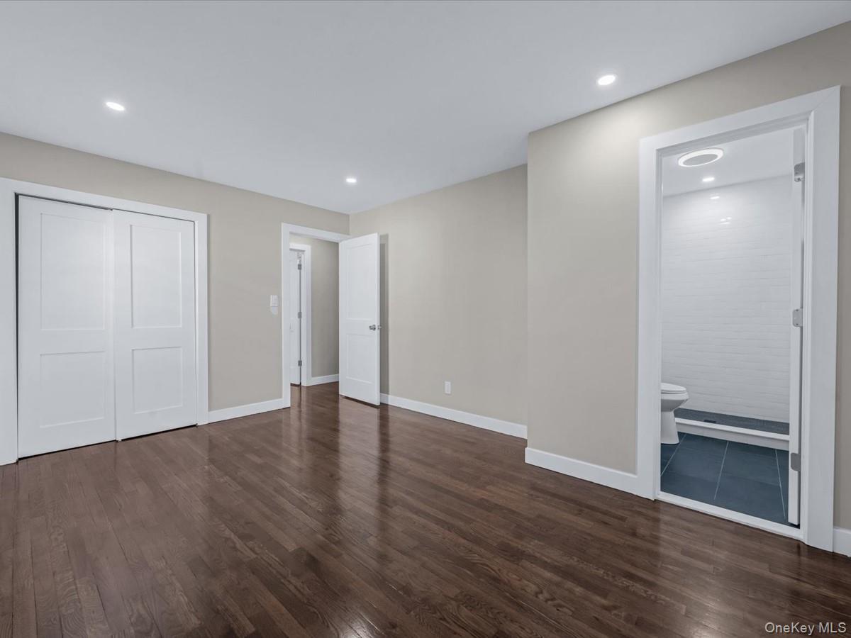 Single Family Morgan Nassau County, NY 11793, MLS-939636-11