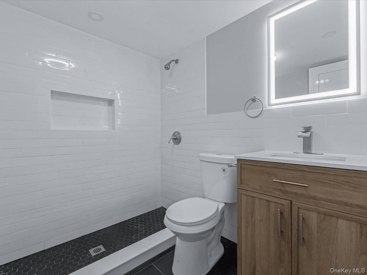 Single Family Morgan Nassau County, NY 11793, MLS-939636-21