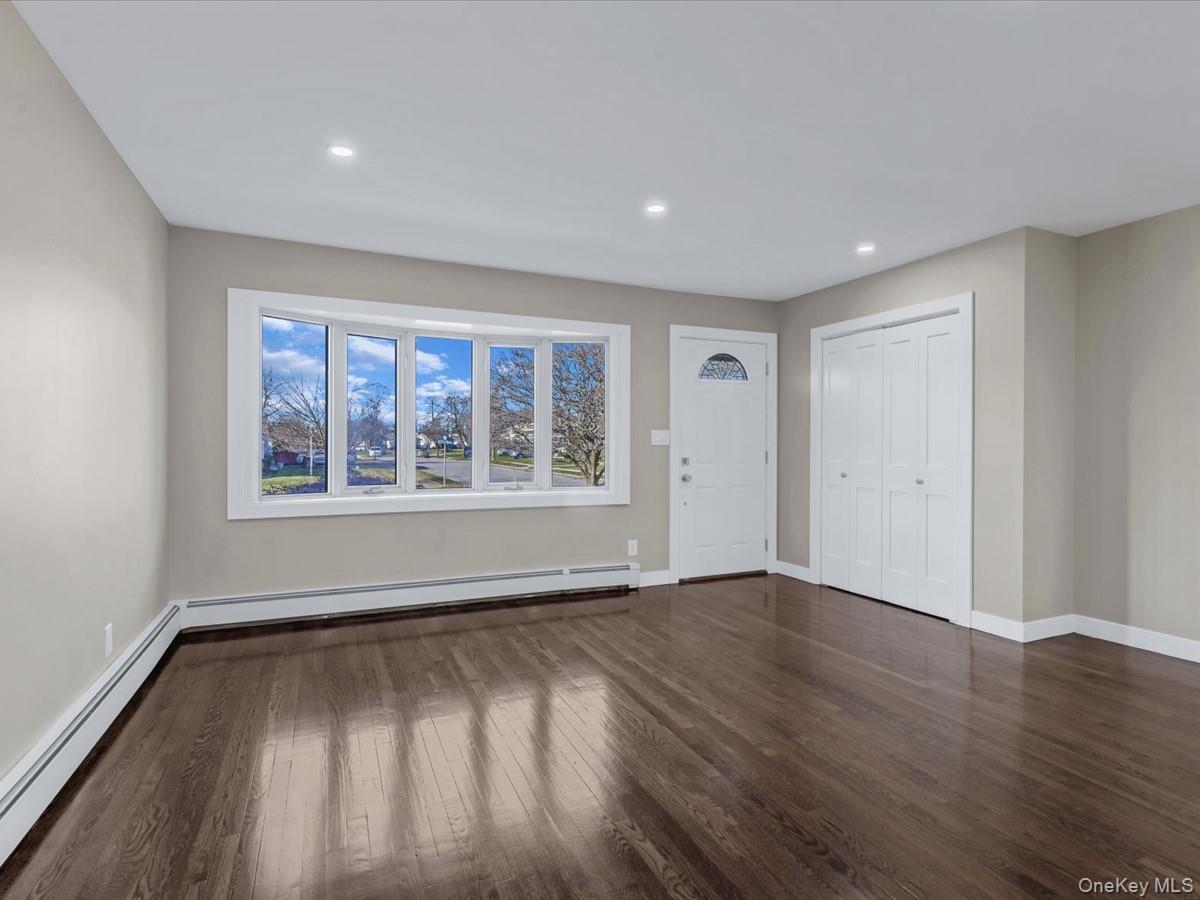 Single Family Morgan Nassau County, NY 11793, MLS-939636-4