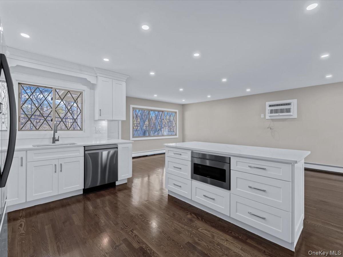 Single Family Morgan Nassau County, NY 11793, MLS-939636-9