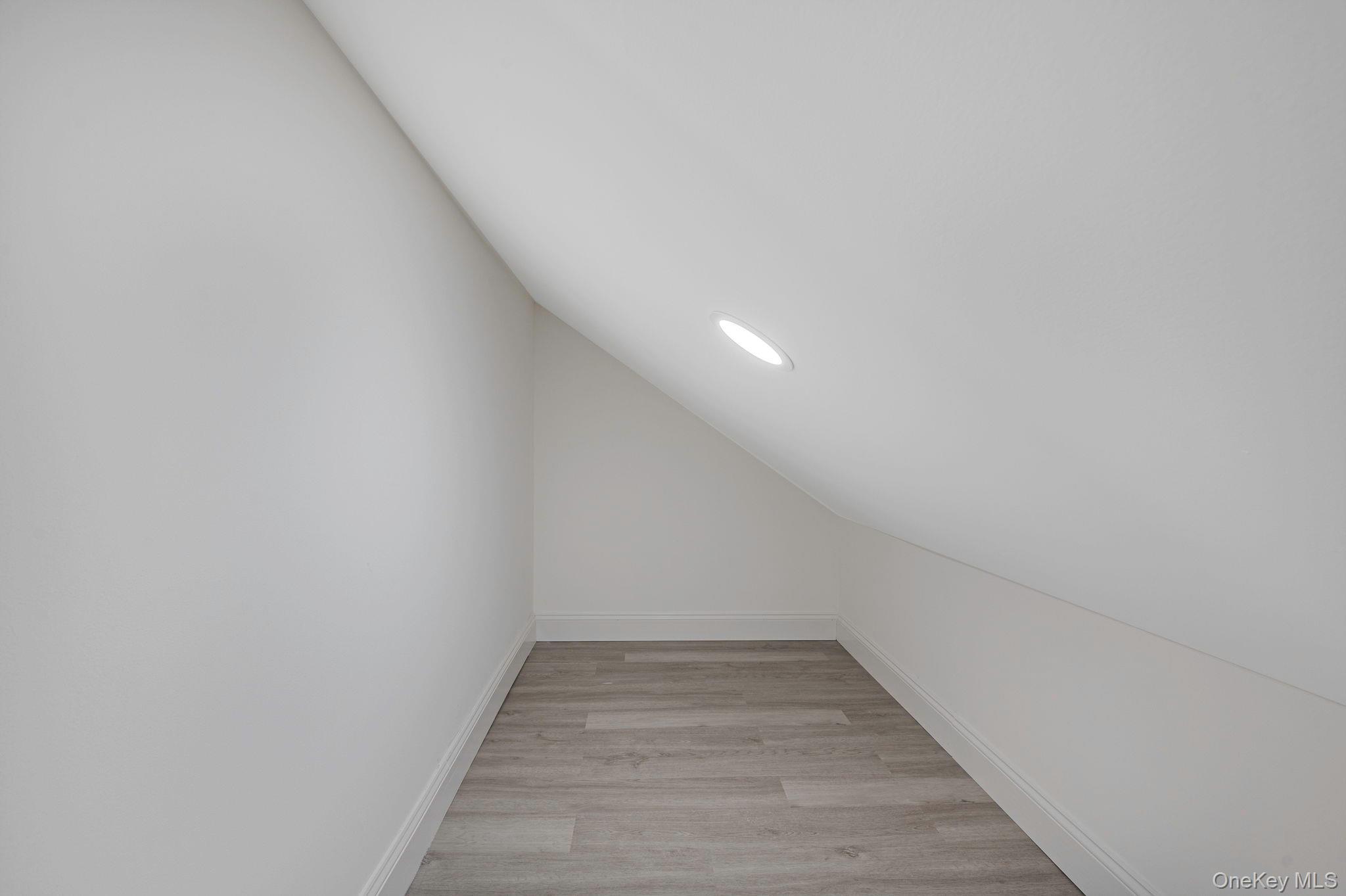 Single Family Orchard Nassau County, NY 11566, MLS-939670-25