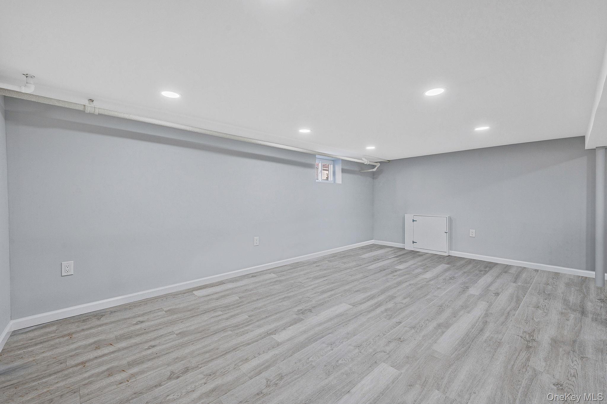 Single Family Orchard Nassau County, NY 11566, MLS-939670-27