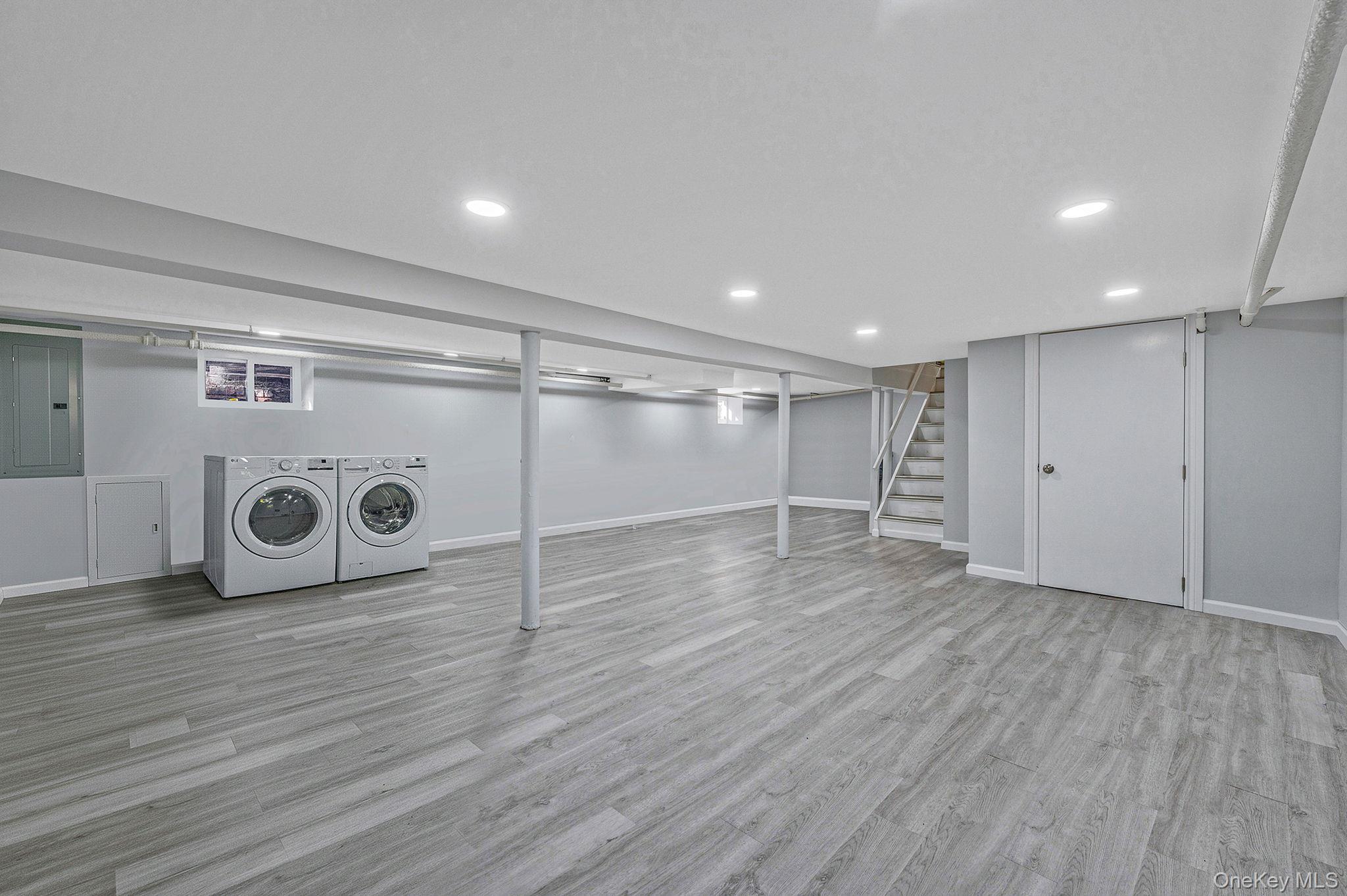 Single Family Orchard Nassau County, NY 11566, MLS-939670-28