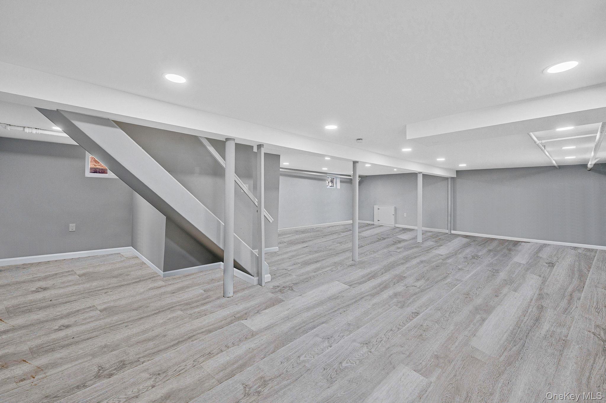 Single Family Orchard Nassau County, NY 11566, MLS-939670-29